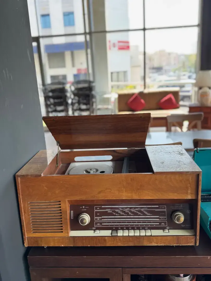 Vintage Wooden Record Player & Radio Console (Mid-Century)