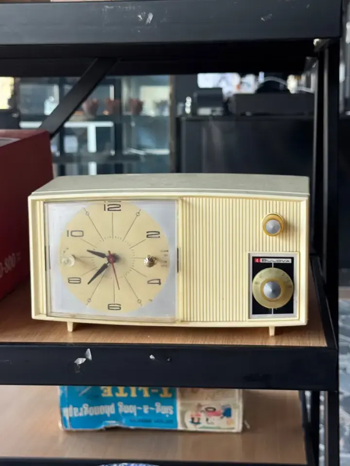 Vintage Bulova Vacuum Tube AM Clock Radio - 1960s
